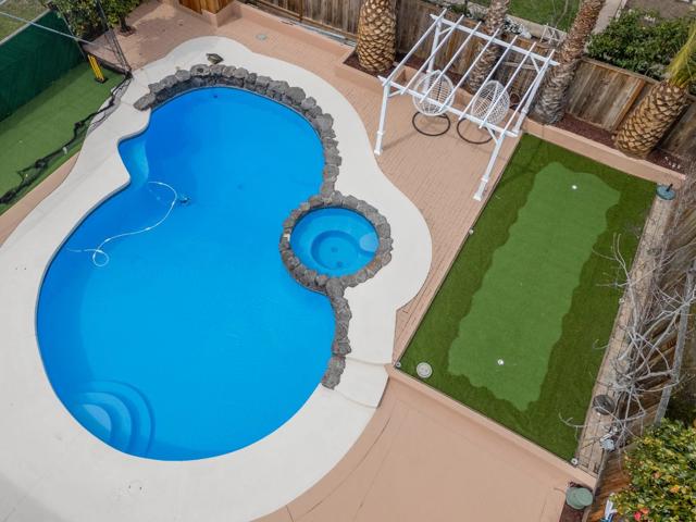 1513 Shinn Court, Fremont CA: https://media.crmls.org/mediaz/edd367e9-a7ff-405d-b238-f3bb4e0b4e95.jpg