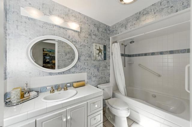 387 Menhaden Court, Foster City CA: https://media.crmls.org/mediaz/edd42c02-9967-4fd2-a423-ec6711a9c8a0.jpg