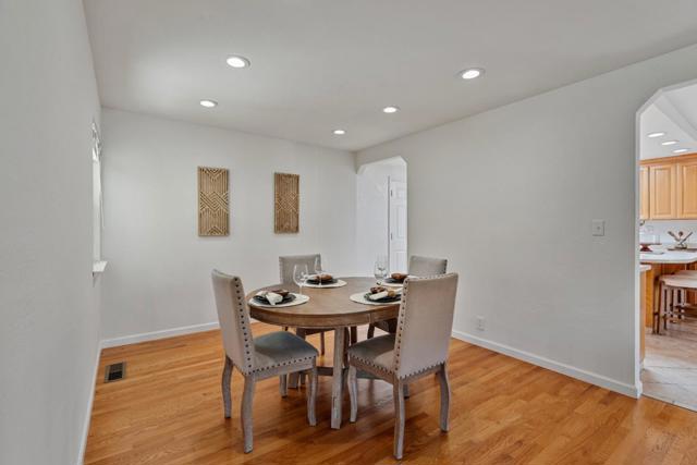 471 Marks Drive, Hollister CA: https://media.crmls.org/mediaz/edd565c2-51e2-47b8-9751-d1adcbc9a60e.jpg