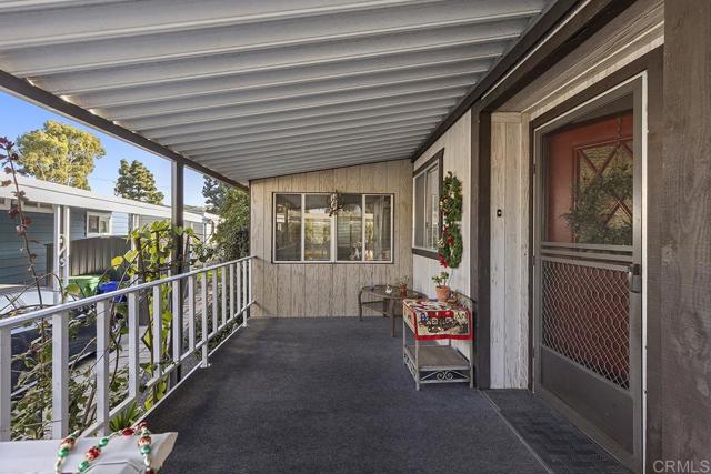 Detail Gallery Image 6 of 44 For 276 N El Camino Real #97,  Oceanside,  CA 92058 - 2 Beds | 2 Baths