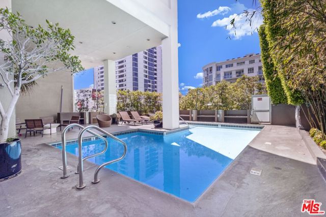 10701 Wilshire Boulevard, Los Angeles CA: https://media.crmls.org/mediaz/edd75372-156f-43fd-9b68-93cbaefda725.jpg
