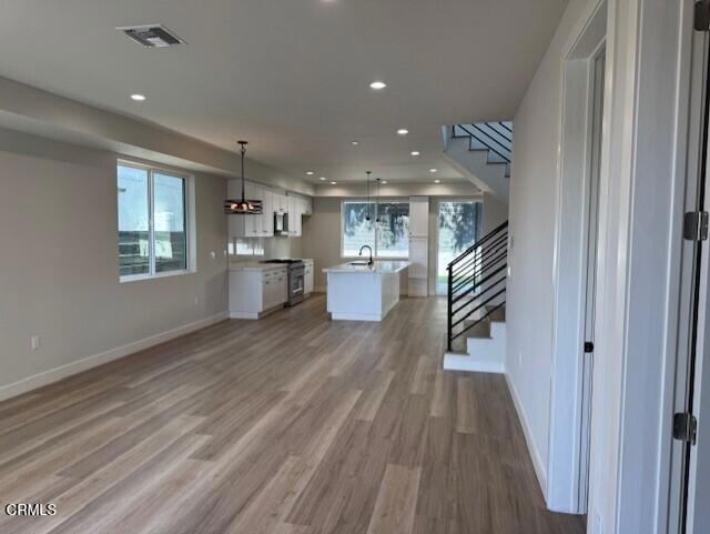 Detail Gallery Image 5 of 33 For 10754 Nassau Ave, Sunland,  CA 91040 - 4 Beds | 4 Baths