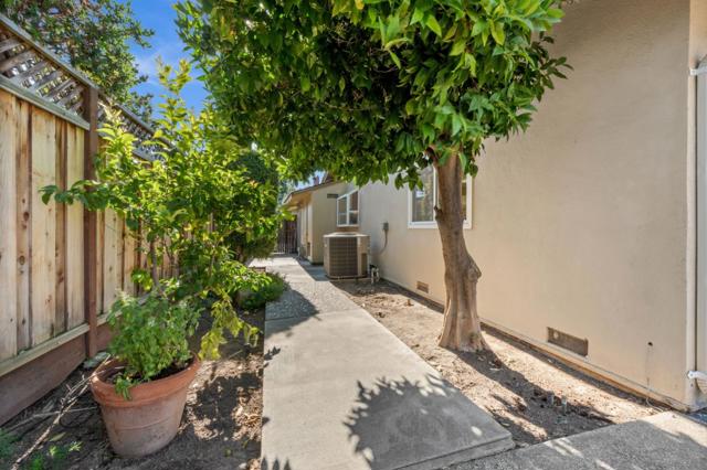 1544 Klamath Drive, Sunnyvale CA: https://media.crmls.org/mediaz/edd867c0-34c1-4191-a4d6-1d6d29ccfe2a.jpg