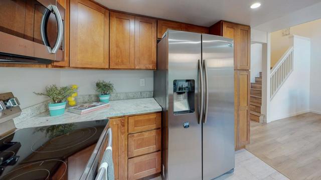 2 Morning Sun Court, Mountain View CA: https://media.crmls.org/mediaz/edd8c064-f21d-4bda-9623-27a57ed49ffa.jpg