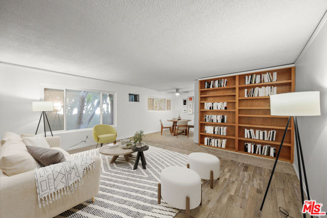 960 Larrabee Street, West Hollywood CA: https://media.crmls.org/mediaz/edd927a0-e76d-4b83-a922-d8e7ae97e55c.jpg