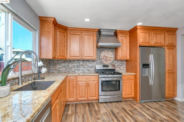 780 Beaver Ln, Discovery Bay CA: https://media.crmls.org/mediaz/edda0c57-c1cb-48bf-a8df-1d6fb430084c.jpg