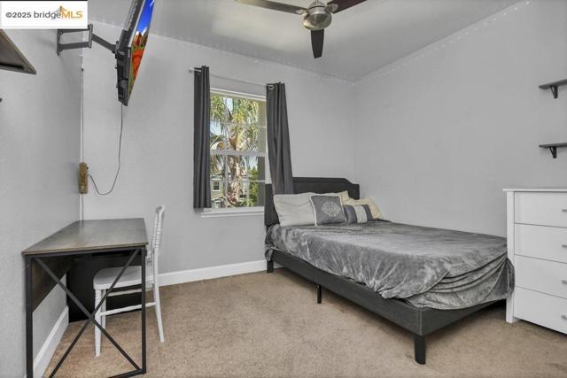 25 Solitude Ct, Oakley CA: https://media.crmls.org/mediaz/eddbb581-6dde-4ee7-a3f8-0070025ce23a.jpg