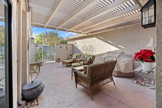 Image 8 of 40 For 1380 Campeon Circle