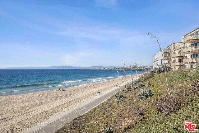 625 Esplanade, Redondo Beach, California 90277, 3 Bedrooms Bedrooms, ,2 BathroomsBathrooms,Residential,Sold,Esplanade,25606497 625 Esplanade, Redondo Beach, California 90277, 3 Bedrooms Bedrooms, ,2 BathroomsBathrooms,Residential,Sold,Esplanade,25606497