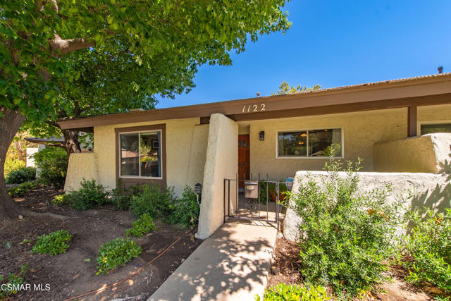 1122 Canterford Circle, Westlake Village CA: https://media.crmls.org/mediaz/eddd059e-26fe-4a6b-a3c6-a74727e61fc9.jpg