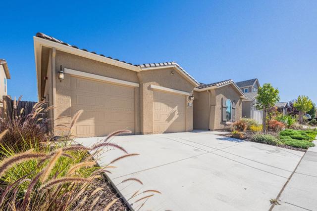 1357 Sunridge Drive, Hollister CA: https://media.crmls.org/mediaz/edde67d5-2280-4455-909b-4f7448e2c84f.jpg