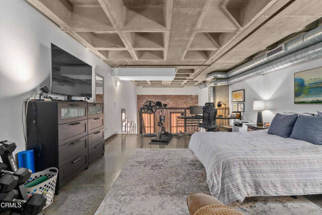 35 N Raymond Avenue, Pasadena CA: https://media.crmls.org/mediaz/eddf397e-f2d3-4fca-9a4c-96da7fef1250.jpg
