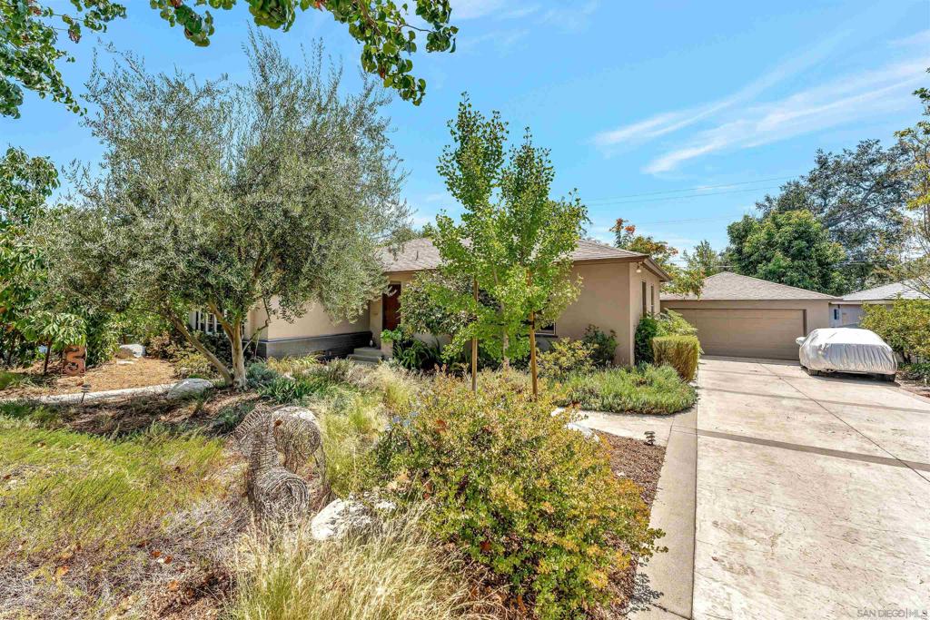 674 W 10th Street, Claremont, CA 91711