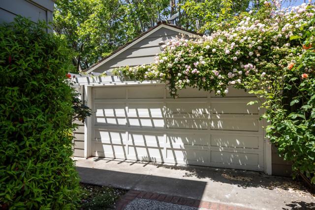 453 N California Avenue, Palo Alto CA: https://media.crmls.org/mediaz/eddf7c9d-415a-4650-9f0b-a5d9d44195c2.jpg