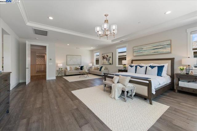 7259 Lembert Hills Dr, Dublin CA: https://media.crmls.org/mediaz/ede09e40-ef3c-4372-927e-5f3d119ca1dd.jpg