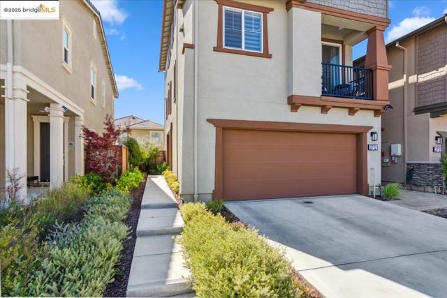 2712 Via Vicenza, San Ramon CA: https://media.crmls.org/mediaz/ede1bcfd-4d14-4fd2-8664-fad9f2e1373f.jpg