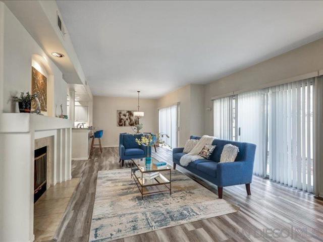 8641 Via Mallorca, La Jolla CA: https://media.crmls.org/mediaz/ede1c8ed-4f5d-4c8e-aadc-8c705f7f793e.jpg