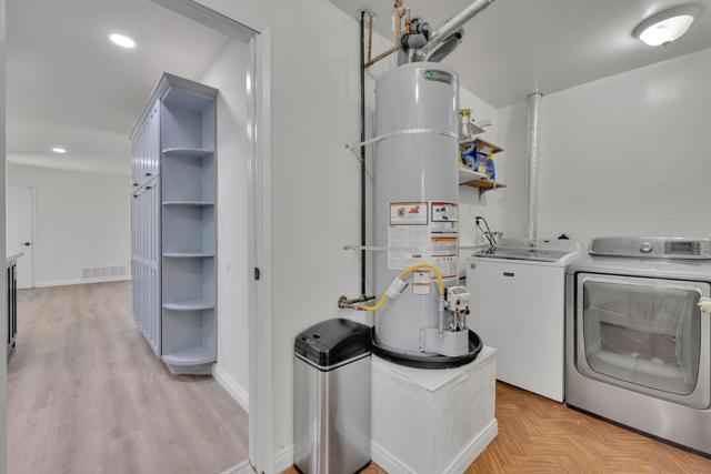 13918 Putney Rd, Poway CA: https://media.crmls.org/mediaz/ede1d61b-ed2d-463e-98e2-b7695e57bc18.jpg