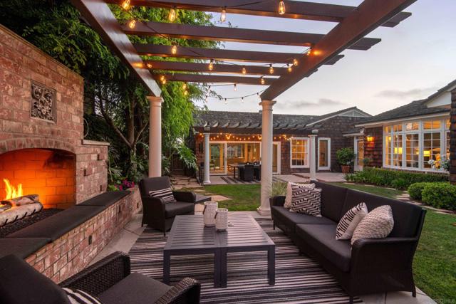 5839 Camino De La Costa, La Jolla CA: https://media.crmls.org/mediaz/ede1e382-e3f7-43db-bfb9-16ff8c46a935.jpg