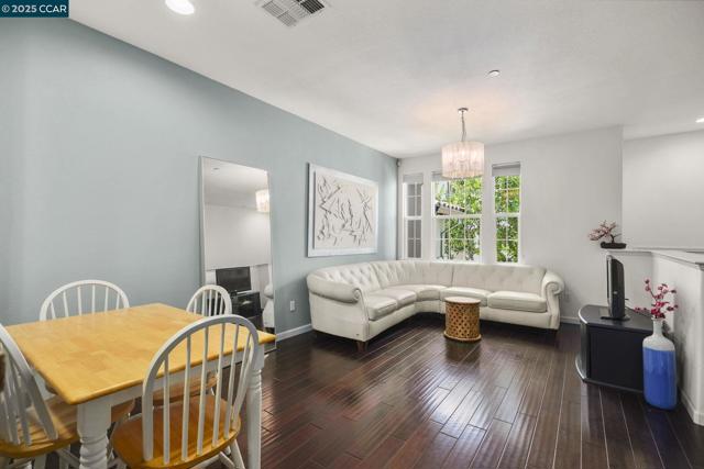 1503 Trailsside Circle, Concord CA: https://media.crmls.org/mediaz/ede1f3c0-8efe-40c5-b28d-15973592c241.jpg