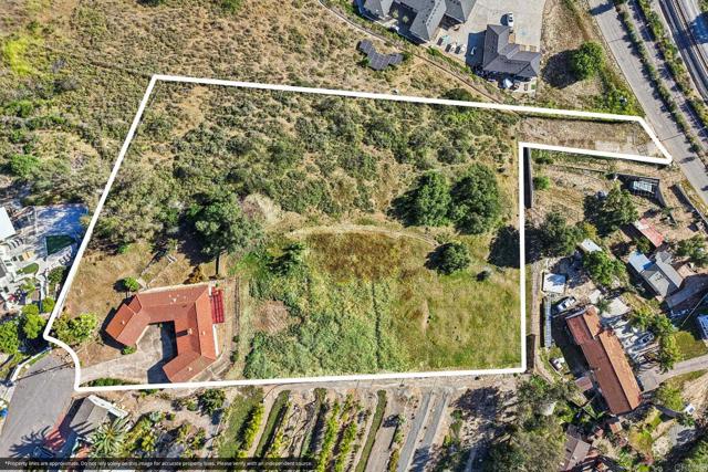 Detail Gallery Image 5 of 70 For 2397 Mira Sol Dr, Vista,  CA 92084 - 3 Beds | 2 Baths