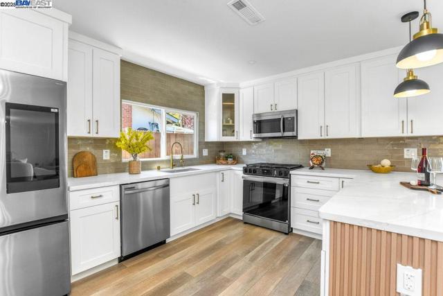 8794 Wicklow Ln, Dublin CA: https://media.crmls.org/mediaz/ede298b0-df71-4184-89f9-03ca203edb9b.jpg