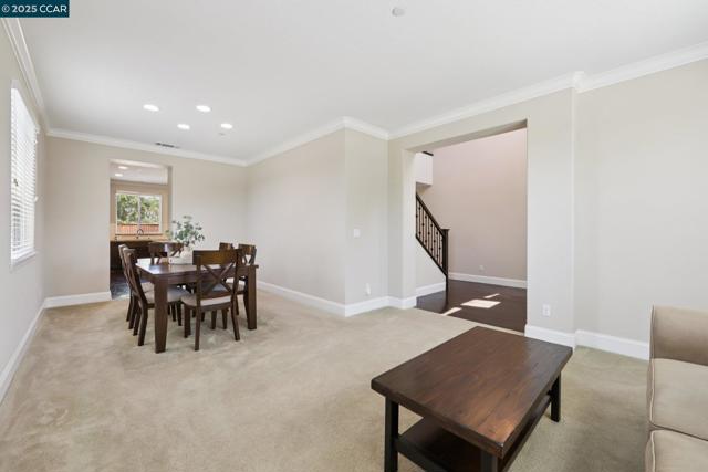1610 Coventry Dr, Oakley CA: https://media.crmls.org/mediaz/ede2a1e8-ed2e-4494-9d17-3fc466ba32ba.jpg