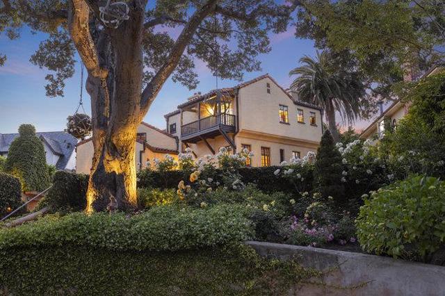 2307 Easton Drive, Burlingame CA: https://media.crmls.org/mediaz/ede2fbe4-a6c0-499b-a52b-13c6f7287cdc.jpg