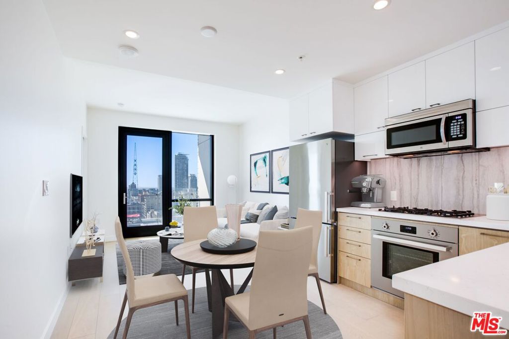 400 S Broadway 1211, Los Angeles, CA 90013