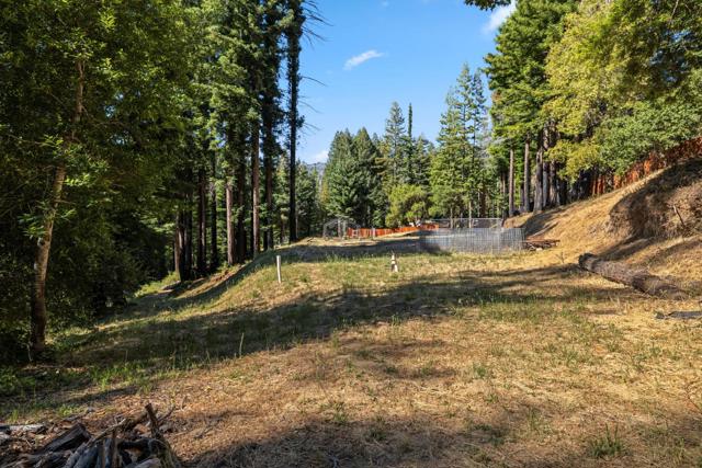 830 Kings Highway, Boulder Creek CA: https://media.crmls.org/mediaz/ede3d890-1996-481b-9d96-1258fcf645f1.jpg
