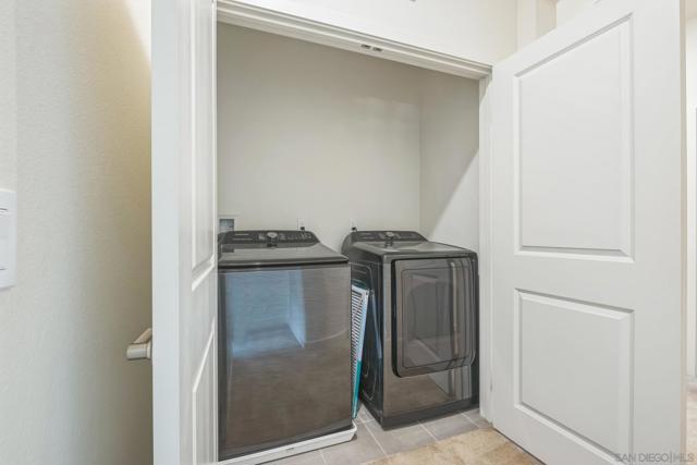885 Blackstone, San Marcos CA: https://media.crmls.org/mediaz/ede400d5-5ffa-468f-96c8-71858e525fe6.jpg