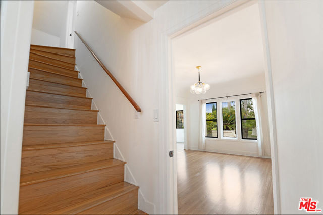 449 S Citrus Avenue, Los Angeles CA: https://media.crmls.org/mediaz/ede46c1b-899f-429c-a104-83ded3fafbe9.jpg