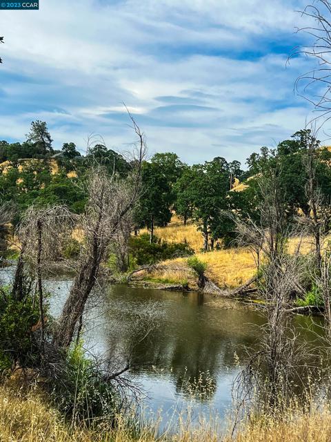 0 Lot 22 Rolling Oaks, Cottonwood CA: https://media.crmls.org/mediaz/ede52efa-85b8-4404-952a-f32b62e257f1.jpg