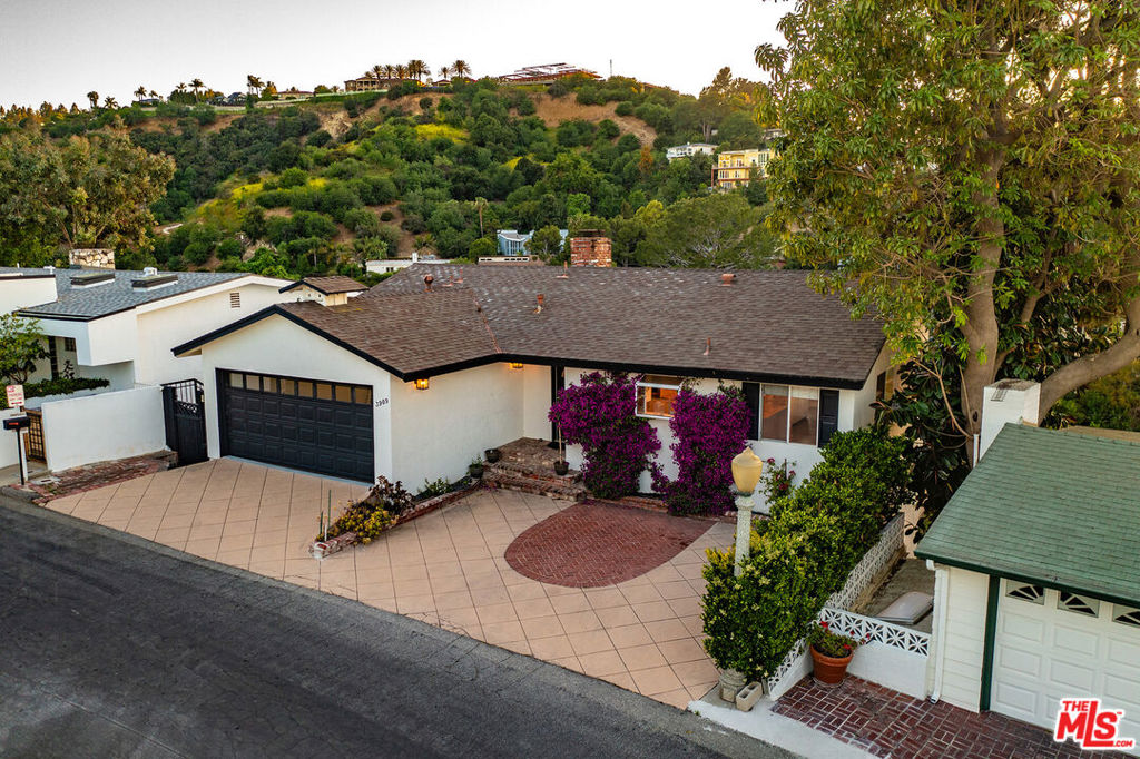 3909 Glenridge DriveSherman Oaks image #1