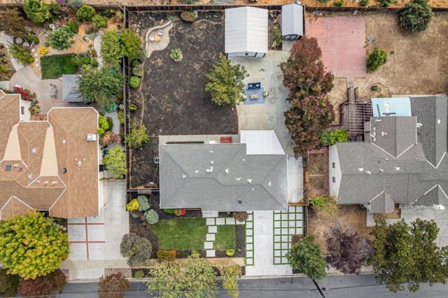 3972 Pepper Tree Lane, San Jose CA: https://media.crmls.org/mediaz/ede6a794-bd0c-4992-a310-ce3195f2ce05.jpg