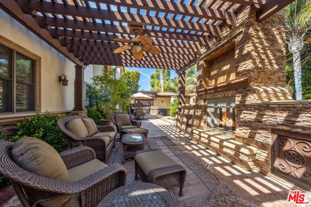 14933 Sutton Street, Sherman Oaks CA: https://media.crmls.org/mediaz/ede6d120-6847-437b-ab4f-3f4dc66f1505.jpg
