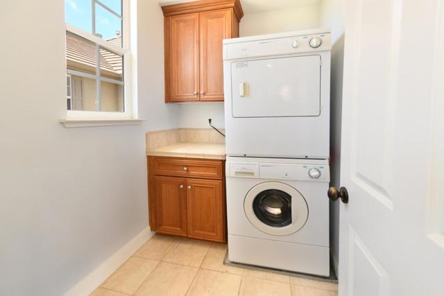 1322 Montrose Place, Pleasanton CA: https://media.crmls.org/mediaz/ede77524-b5a9-4c79-a071-f2fce0e37854.jpg