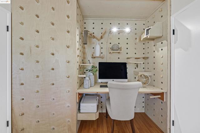 32212 Deborah Dr, Union City CA: https://media.crmls.org/mediaz/ede901fa-48bc-45ae-a6ed-0604432153d9.jpg
