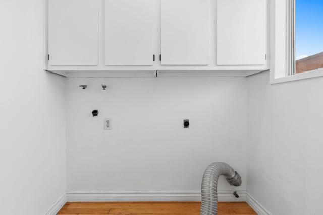 5038 Hastings Road, San Diego CA: https://media.crmls.org/mediaz/edea5be5-1d63-4b1b-926b-73b3f841730b.jpg