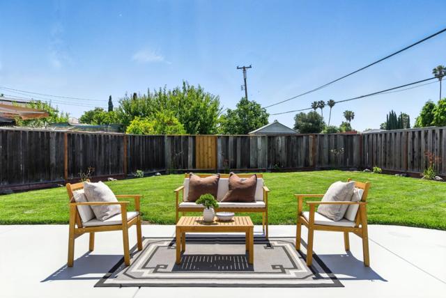 2924 Via Encinitas, San Jose CA: https://media.crmls.org/mediaz/edeaab7e-f14b-4feb-a8c0-dfb05aa2f3ed.jpg