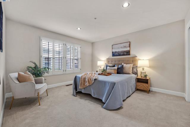 2215 Chardonnay Way, Livermore CA: https://media.crmls.org/mediaz/edeb02f9-e7e6-415e-9108-bb053b667492.jpg