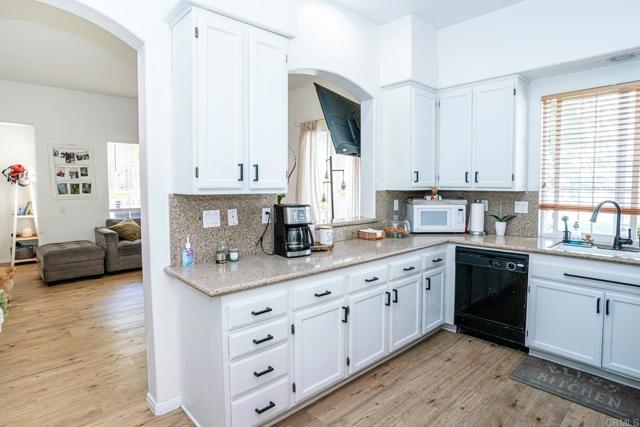 Detail Gallery Image 9 of 26 For 1458 Claude Lane #2,  Chula Vista,  CA 91913 - 3 Beds | 2/1 Baths