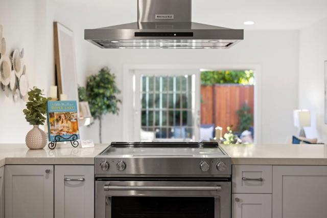 626 Harvester Drive, Foster City CA: https://media.crmls.org/mediaz/eded5281-10c0-47e6-9b79-7d9e5d456b66.jpg