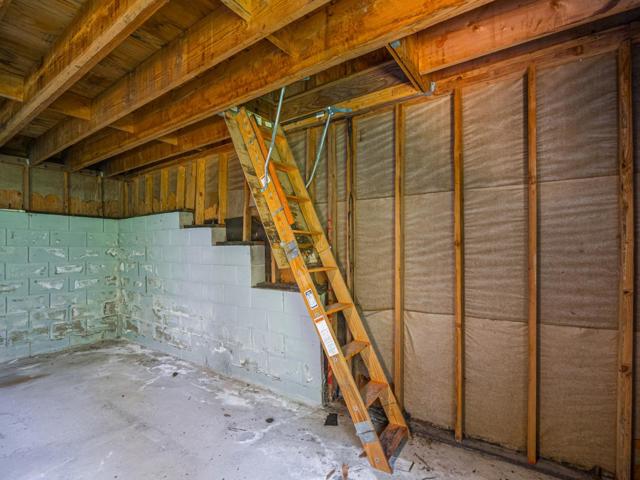 298 Vine Hill Road, Santa Cruz CA: https://media.crmls.org/mediaz/ededa406-4292-4ad0-a6e5-994a42909145.jpg