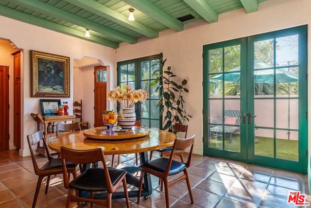 202 Canada Street, Ojai CA: https://media.crmls.org/mediaz/ededcd78-294f-4f9e-9a5d-2a192df73bbd.jpg