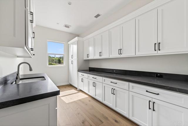 3066 Via Montevina, Fallbrook CA: https://media.crmls.org/mediaz/ededcf09-17cd-4bfb-8ded-a5b4cd680bbe.jpg