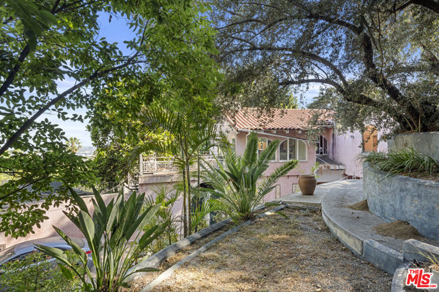 Image 12 of 75 For 1830 Sierra Bonita Avenue