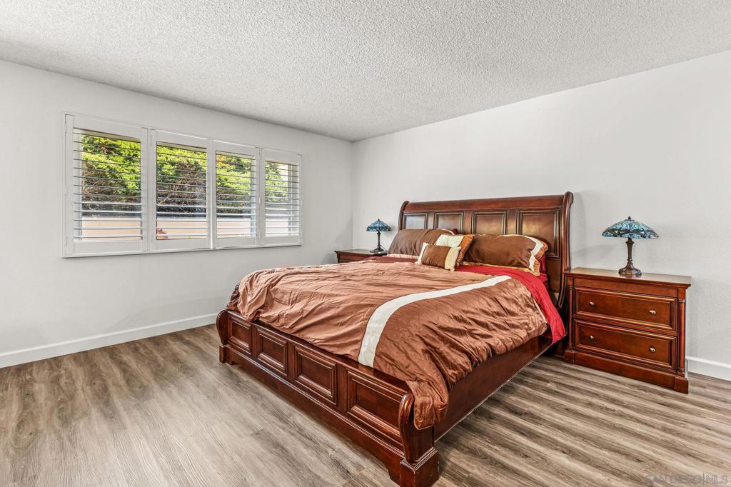 MLS #250043092SD image #18