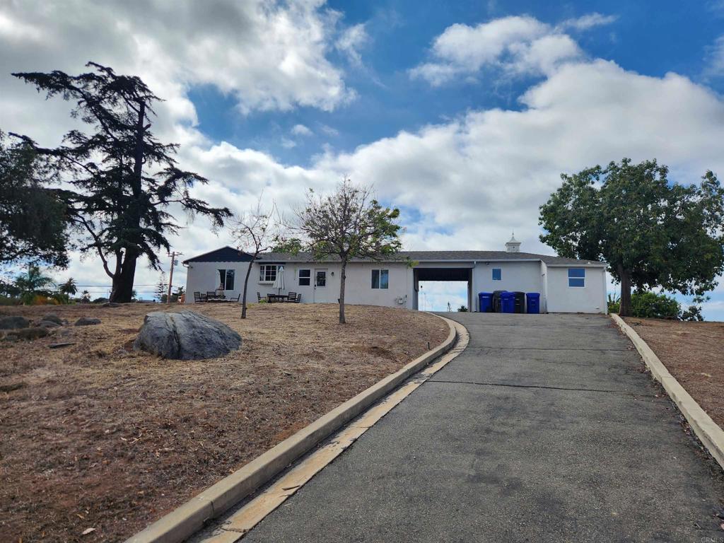 1060 Crest View Dr - photo 3