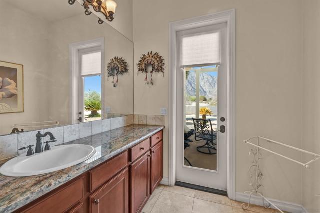 341 Ocotillo Cir, Borrego Springs CA: https://media.crmls.org/mediaz/edef6a79-5d45-47c7-84fc-e8e54428eb6b.jpg